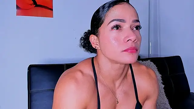 Snapshot of alexafit chatting on 05.25.26 alexafit online show from 05.25.26