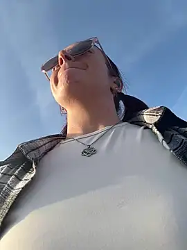 Snapshot of MelodyRoseUk chatting on 03.08.25 MelodyRoseUk online show from 03.08.25