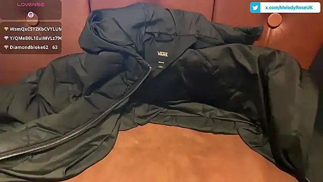 Snapshot of MelodyRoseUk chatting on 12.18.25 MelodyRoseUk online show from 12.18.25