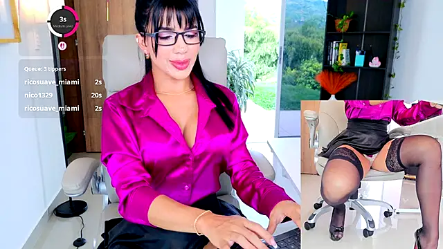 Snapshot of kimberly_ chatting on 12.02.25 kimberly online show from 12.02.25