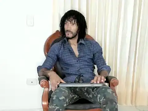 Snapshot of KarlMarley1 chatting on 02.20.25 KarlMarley1 online show from 02.20.25