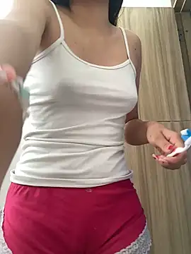 Snapshot of EmySofia chatting on 12.22.24 EmySofia online show from 12.22.24