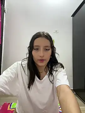 Snapshot of EmySofia chatting on 03.08.25 EmySofia online show from 03.08.25
