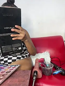 Snapshot of chiquimaturesexy chatting on 07.17.26 chiquimaturesexy online show from 07.17.26