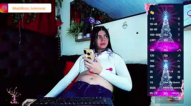 Snapshot of Madisson_Ivanova chatting on 12.07.24 Madisson Ivanova online show from 12.07.24