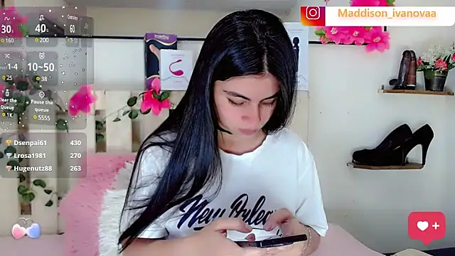 Snapshot of Madisson_Ivanova chatting on 01.18.25 Madisson Ivanova online show from 01.18.25