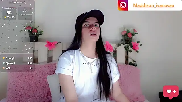 Snapshot of Madisson_Ivanova chatting on 01.29.25 Madisson Ivanova online show from 01.29.25