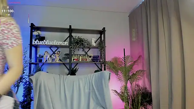 careful i bite nya online show from 10.14.25