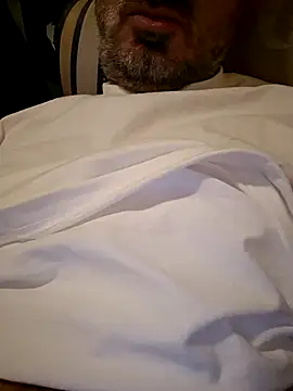 Snapshot of 1talianBeutifulCock chatting on 10.26.25 1talianBeutifulCock online show from 10.26.25