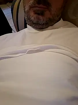 Snapshot of 1talianBeutifulCock chatting on 11.26.25 1talianBeutifulCock online show from 11.26.25