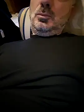 Snapshot of 1talianBeutifulCock chatting on 12.05.25 1talianBeutifulCock online show from 12.05.25