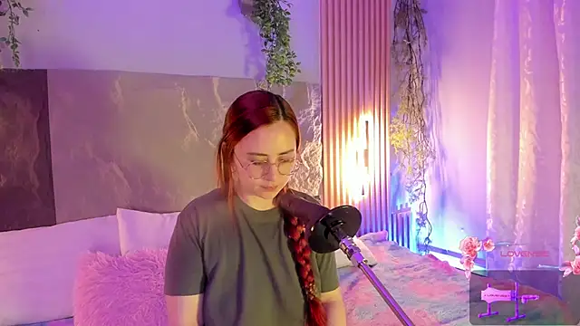 Snapshot of centaurigirl chatting on 02.07.26 centaurigirl online show from 02.07.26