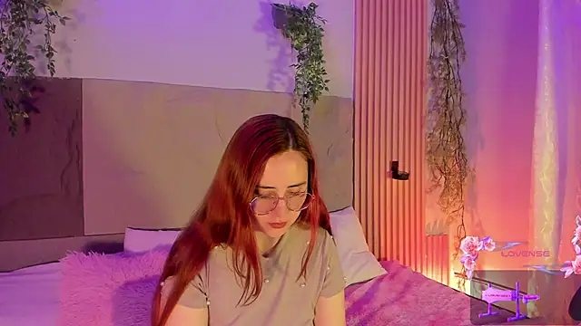 Snapshot of centaurigirl chatting on 02.17.26 centaurigirl online show from 02.17.26