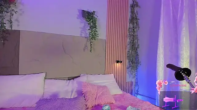 Snapshot of centaurigirl chatting on 02.21.26 centaurigirl online show from 02.21.26