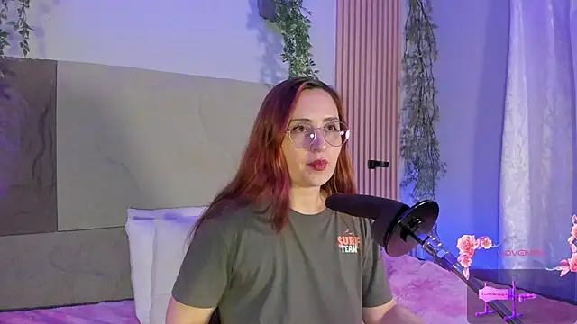 Snapshot of centaurigirl chatting on 03.04.26 centaurigirl online show from 03.04.26