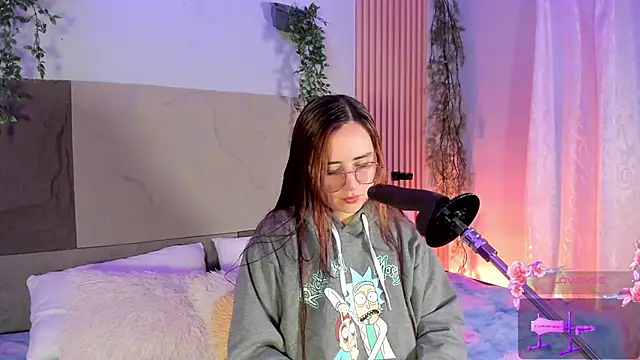 Snapshot of centaurigirl chatting on 03.20.26 centaurigirl online show from 03.20.26