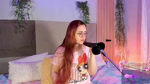 Snapshot of centaurigirl chatting on 03.21.26 centaurigirl online show from 03.21.26