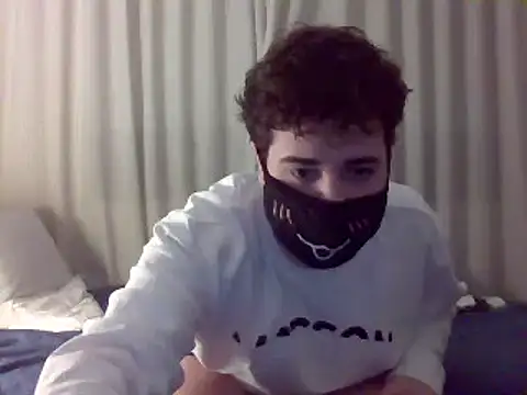 Snapshot of Your_femboy24 chatting on 12.14.24 Your femboy24 online show from 12.14.24