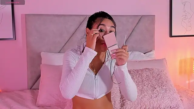 Emilyh  online show from 02.19.26