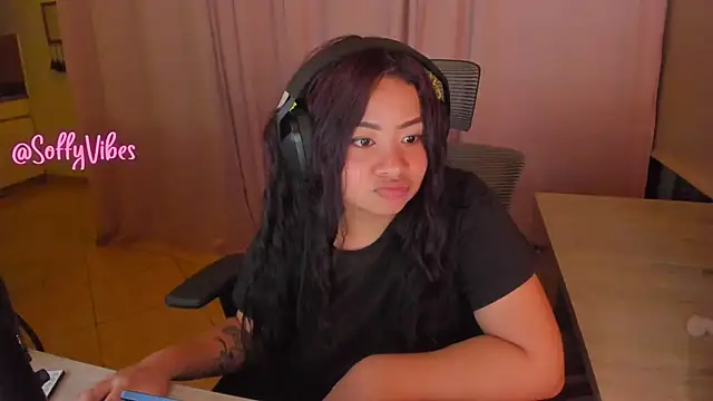 Snapshot of soffyvibes- chatting on 03.19.25 soffyvibes- online show from 03.19.25