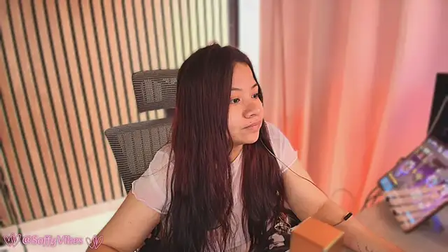 Snapshot of soffyvibes- chatting on 12.02.25 soffyvibes- online show from 12.02.25