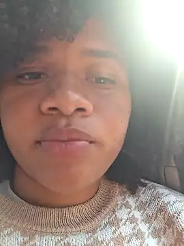 DANIELA MICHEL online show from 02.02.25