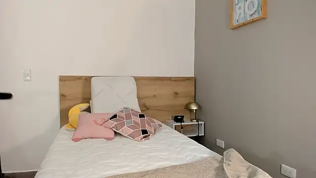 Snapshot of agussaenz chatting on 02.10.25 agussaenz online show from 02.10.25