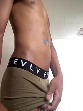 Snapshot of soulbreaker12 chatting on 01.05.25 soulbreaker12 online show from 01.05.25