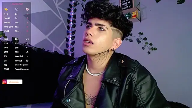 LyleBennett  online show from 12.06.24