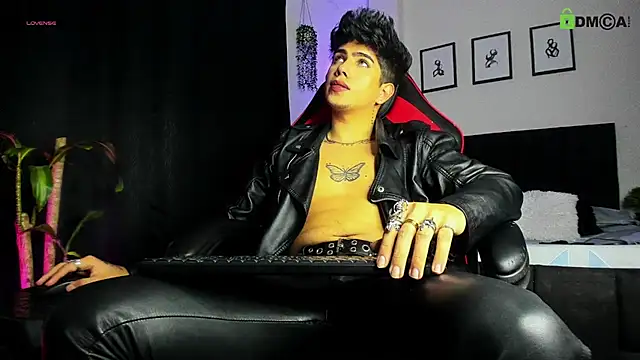 LyleBennett  online show from 06.22.26
