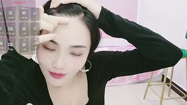 Snapshot of Mimiki-oo chatting on 02.27.25 Mimiki-oo online show from 02.27.25