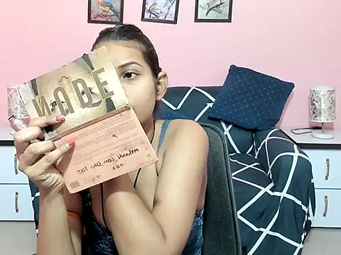 Snapshot of dumbledora chatting on 12.14.25 dumbledora online show from 12.14.25