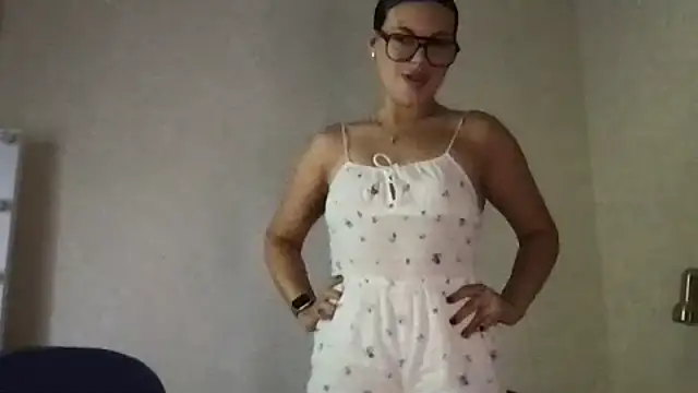 Snapshot of MoonriseGoddess chatting on 07.20.26 MoonriseGoddess online show from 07.20.26