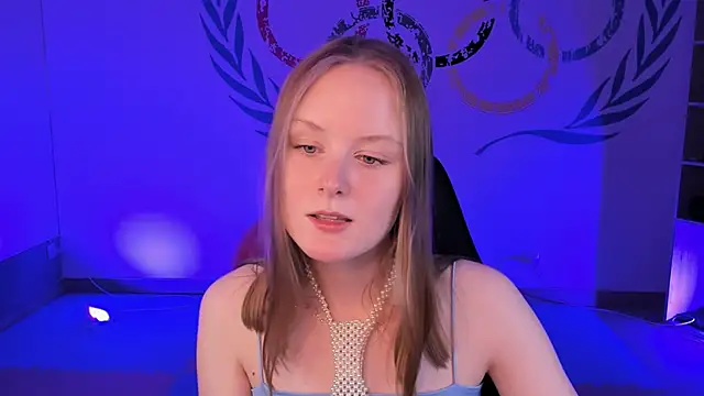 Snapshot of VivienLeeigh chatting on 12.07.24 VivienLeeigh online show from 12.07.24