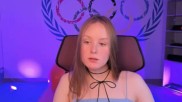 Snapshot of VivienLeeigh chatting on 12.09.24 VivienLeeigh online show from 12.09.24