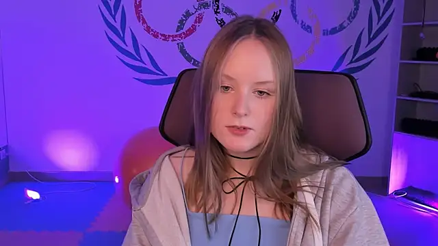 Snapshot of VivienLeeigh chatting on 12.09.24 VivienLeeigh online show from 12.09.24