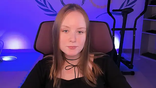 Snapshot of VivienLeeigh chatting on 12.14.24 VivienLeeigh online show from 12.14.24