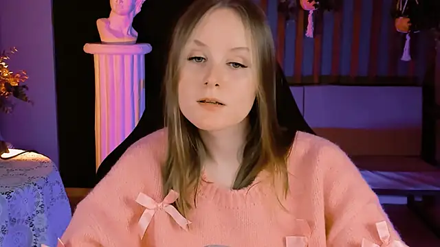 Snapshot of VivienLeeigh chatting on 01.24.25 VivienLeeigh online show from 01.24.25