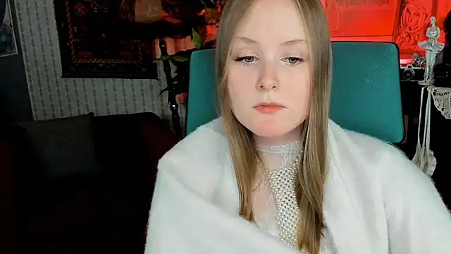 Snapshot of VivienLeeigh chatting on 02.09.25 VivienLeeigh online show from 02.09.25