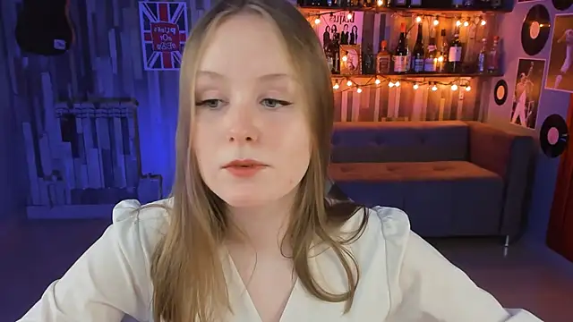 Snapshot of VivienLeeigh chatting on 02.28.25 VivienLeeigh online show from 02.28.25