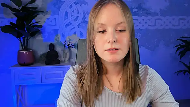 Snapshot of VivienLeeigh chatting on 03.01.25 VivienLeeigh online show from 03.01.25