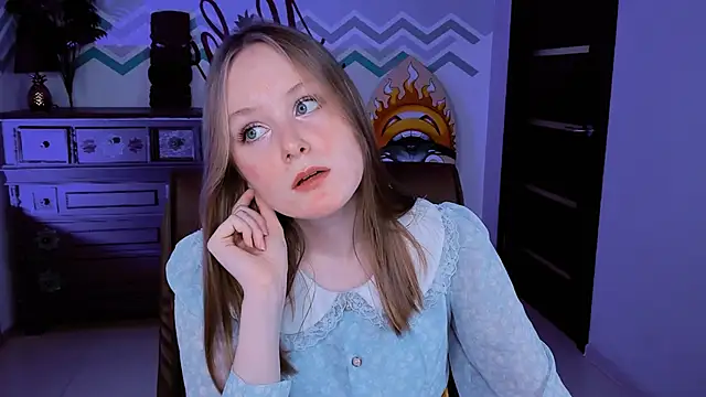 Snapshot of VivienLeeigh chatting on 03.13.25 VivienLeeigh online show from 03.13.25