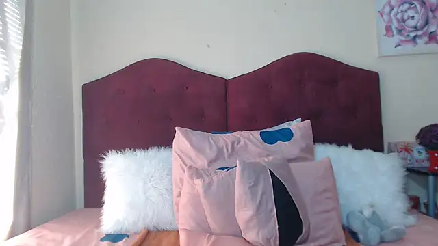 Snapshot of LaCaramellaChocolatia chatting on 12.27.24 LaCaramellaChocolatia online show from 12.27.24