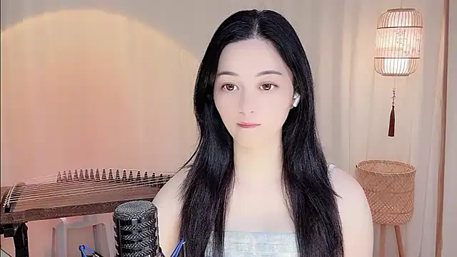 Snapshot of Tian-xin-999 chatting on 06.02.26 Tian-xin-999 online show from 06.02.26