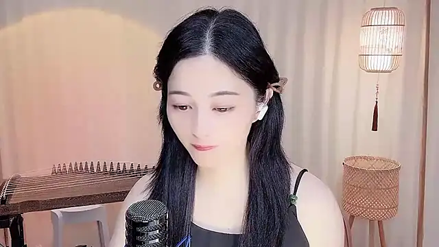 Snapshot of Tian-xin-999 chatting on 06.06.26 Tian-xin-999 online show from 06.06.26
