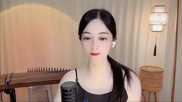 Snapshot of Tian-xin-999 chatting on 06.17.26 Tian-xin-999 online show from 06.17.26