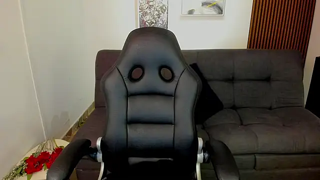 Snapshot of crimson_tati_ chatting on 09.10.25 crimson tati online show from 09.10.25