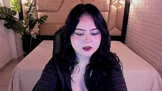 Snapshot of crimson_tati_ chatting on 06.10.26 crimson tati online show from 06.10.26