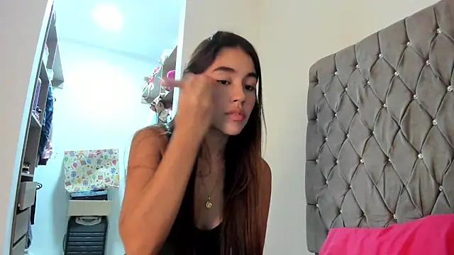 AriaMontgomery online show from 01.08.25