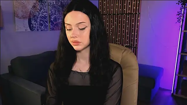 Snapshot of StellaryShy chatting on 12.23.24 StellaryShy online show from 12.23.24